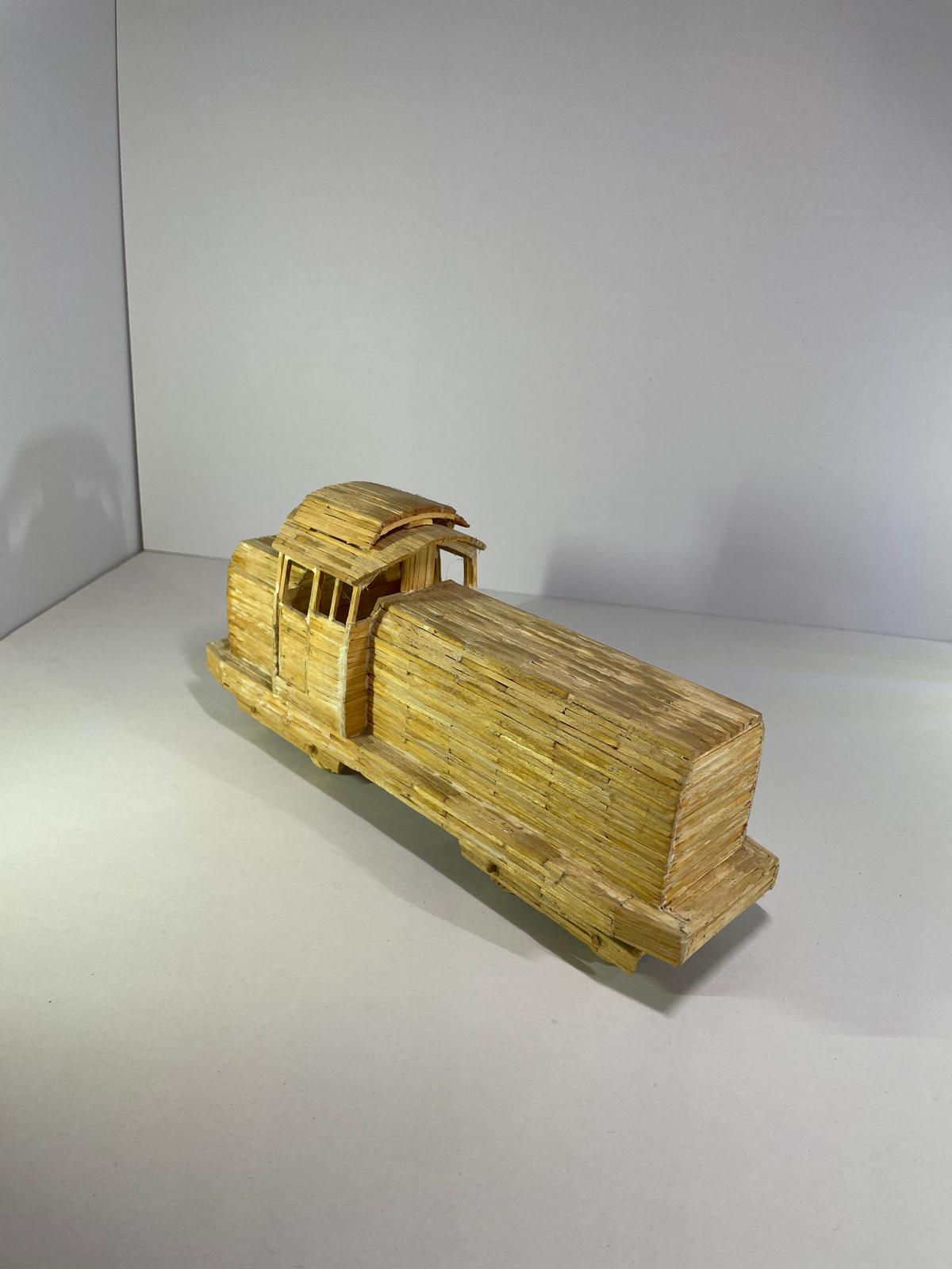Locomotivă LDH handmade din bețe de chibrite