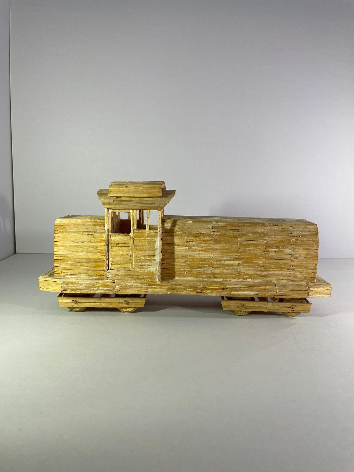 Locomotivă LDH handmade din bețe de chibrite