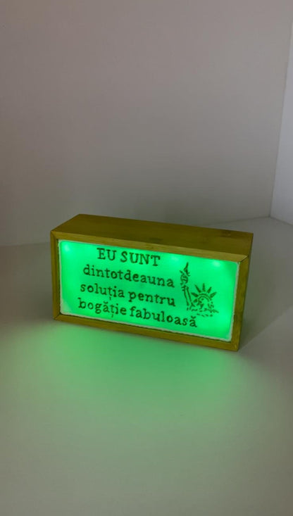 Casetă iluminată din bambus pentru afirmații inspiraționale ✨